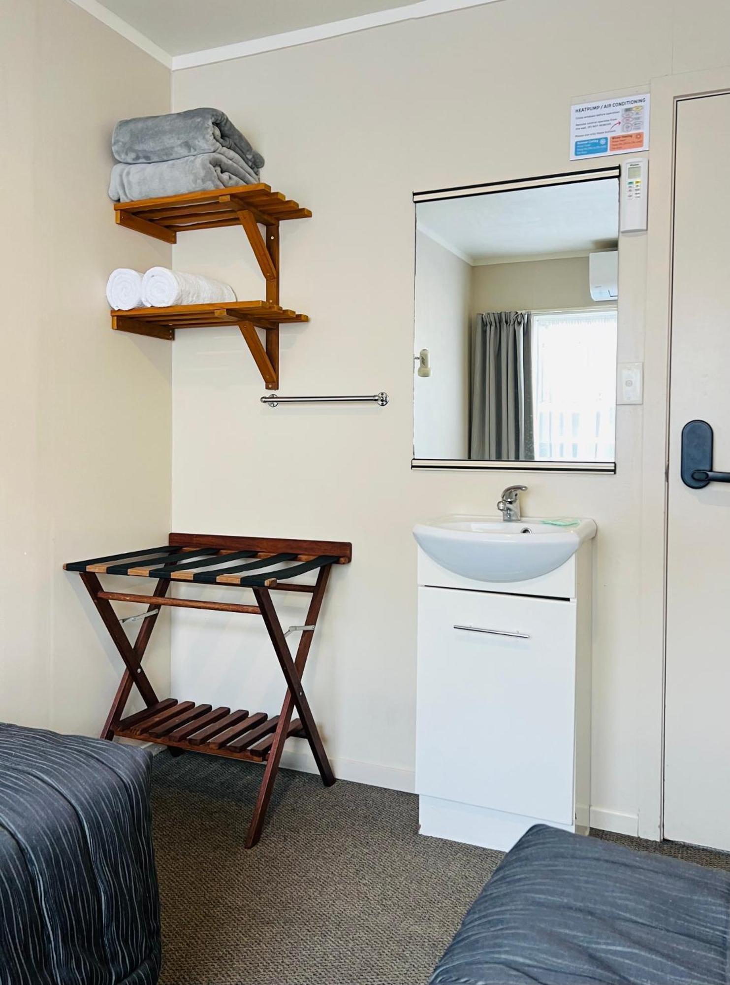 Seagulls Guesthouse Mount Maunganui Dış mekan fotoğraf