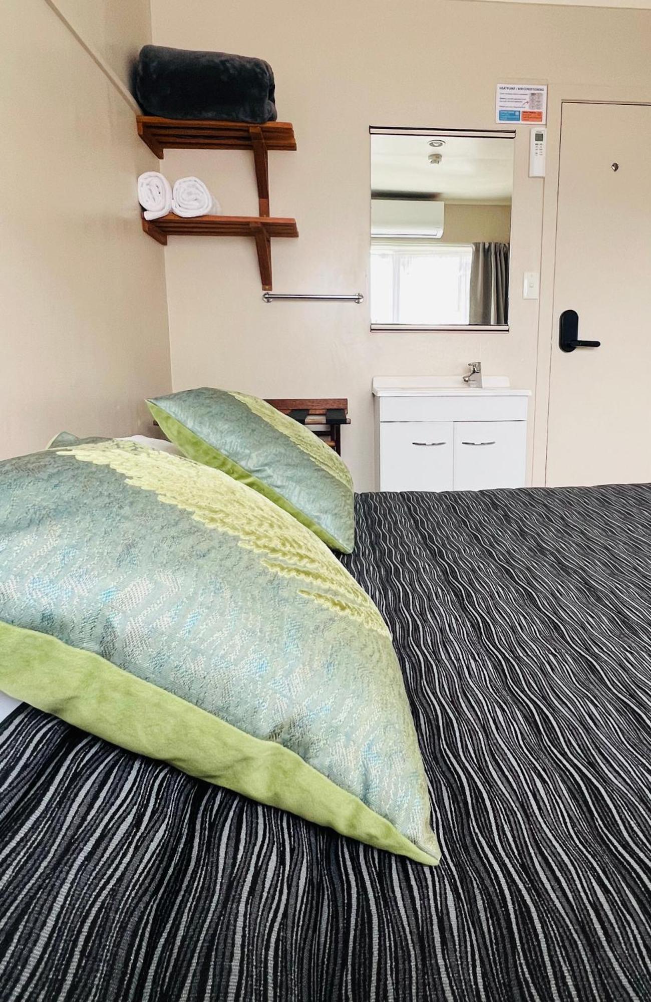 Seagulls Guesthouse Mount Maunganui Dış mekan fotoğraf